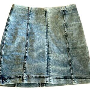 Free People. Size 6, fits like a 2. Blue Jean miniskirt, has stretch to it